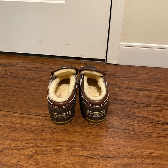 L.L. Bean Shearling Lined Low Bean Boots / Moccasins - Picture 2 of 6